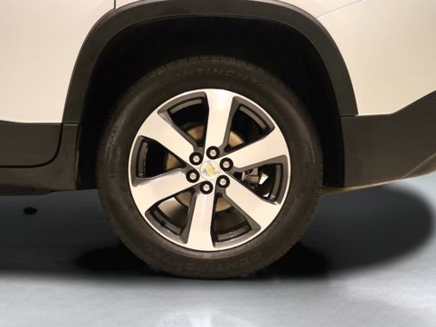 Used 2019 Chevrolet Traverse LT w/ LT Premium Package image 7