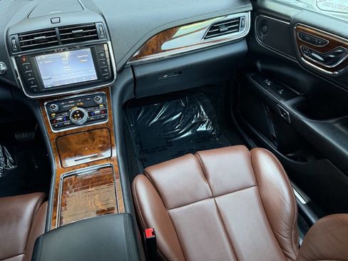 Used 2020 Lincoln Continental Reserve AWD/4WD image 23
