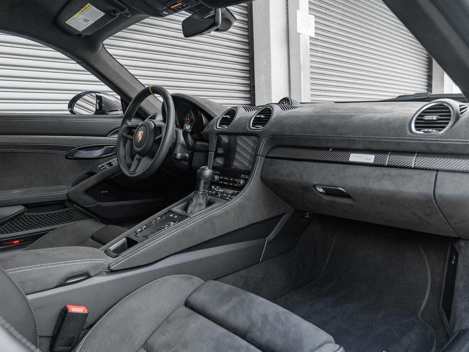 Used 2024 Porsche 718 Cayman GT4 RS RWD image 11