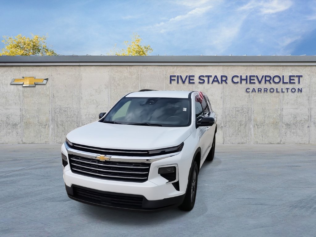 Used 2024 Chevrolet Traverse LT FWD image 3