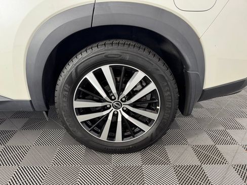 Used 2023 Nissan Pathfinder Platinum AWD/4WD image 14