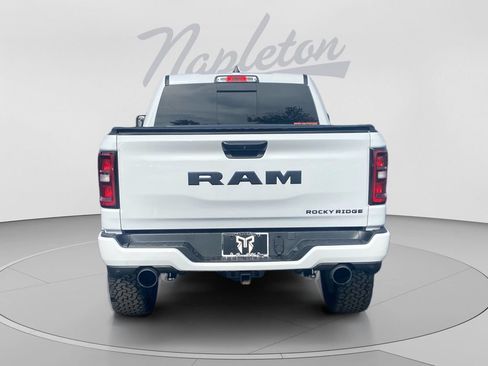 Used 2025 RAM 1500 Big Horn AWD/4WD image 4