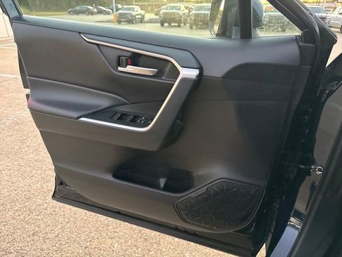 Used 2024 Toyota RAV4 XLE image 18