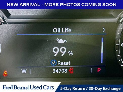 Used 2023 Cadillac XT4 Luxury w/ Cold Weather Package FWD image 11