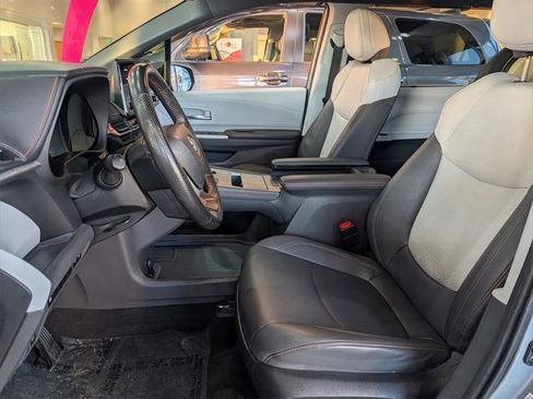 Certified 2024 Toyota Sienna XSE image 9