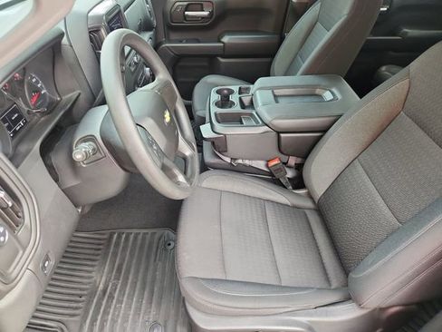Used 2025 Chevrolet Silverado 1500 Custom image 18