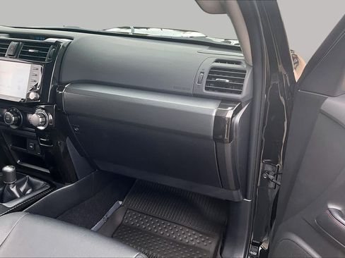 Used 2023 Toyota 4Runner TRD Off-Road Premium w/ Moonroof Package AWD/4WD image 18