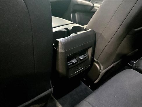 Used 2024 GMC Canyon Elevation w/ Convenience Package image 27