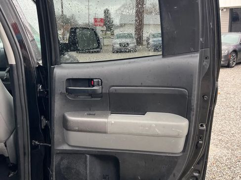 Used 2013 Toyota Tundra 4x4 Double Cab w/ Tow Pkg image 14