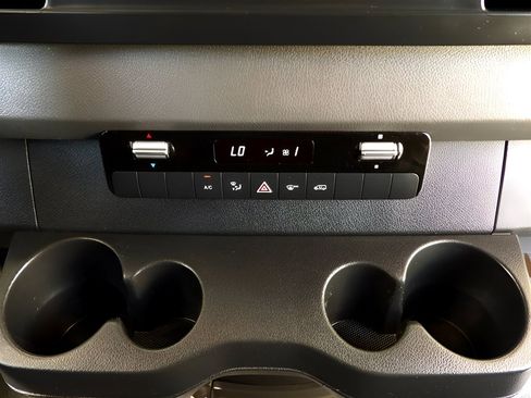 Used 2019 Mercedes-Benz Sprinter 144 image 20