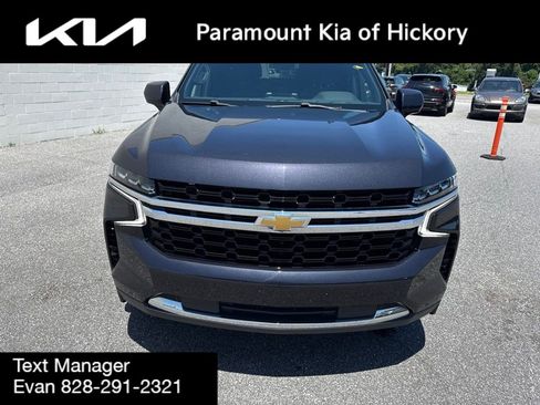 Used 2023 Chevrolet Suburban LS AWD/4WD image 2