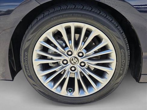 Used 2022 Toyota Avalon Limited w/ Advanced Safety Package FWD image 24
