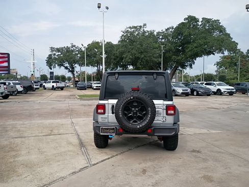 Used 2023 Jeep Wrangler Unlimited AWD/4WD image 37