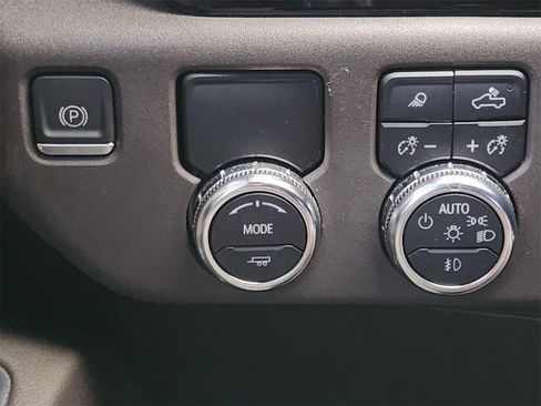 Used 2023 GMC Sierra 1500 SLT image 21