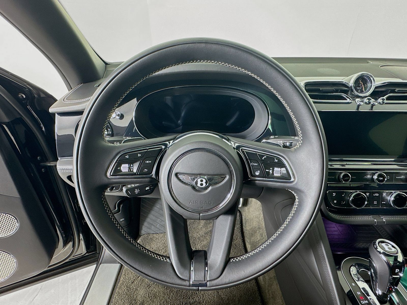 Certified 2021 Bentley Bentayga AWD/4WD image 12