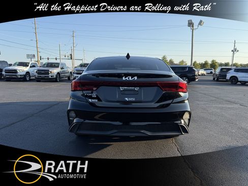 Used 2024 Kia Forte LX image 8