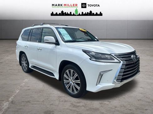 Used 2016 Lexus LX 570 4WD w/ Luxury Package image 8