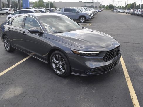 Used 2023 Honda Accord EX image 1