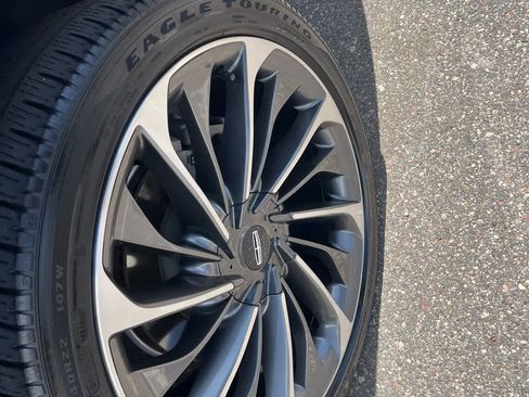 Used 2020 Lincoln Aviator Reserve w/ Equipment Group 201A AWD/4WD image 4
