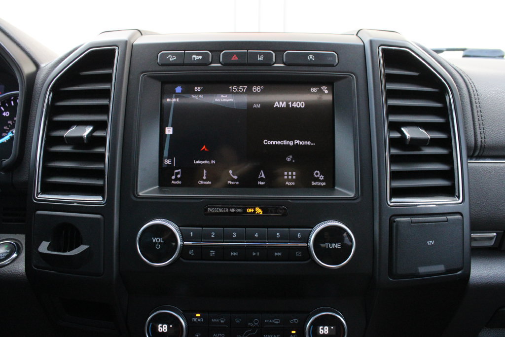 Used 2019 Ford Expedition Limited w/ Equipment Group 301A AWD/4WD image 16