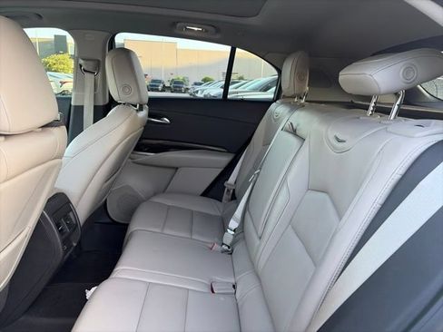 Used 2020 Cadillac XT4 Premium Luxury w/ Driver Awareness Package FWD image 6