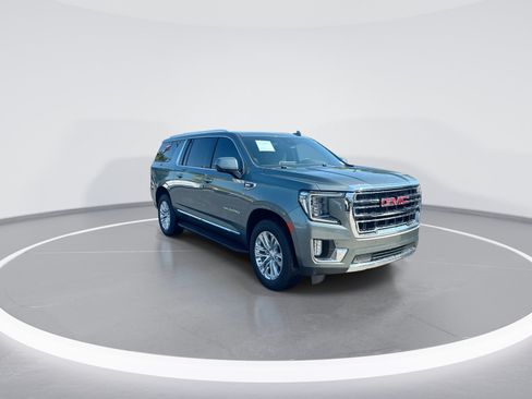 Used 2024 GMC Yukon XL SLT RWD image 2