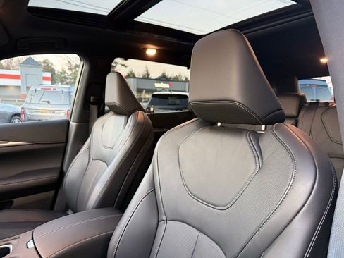 Used 2025 INFINITI QX60 Luxe w/ Black Edition image 44