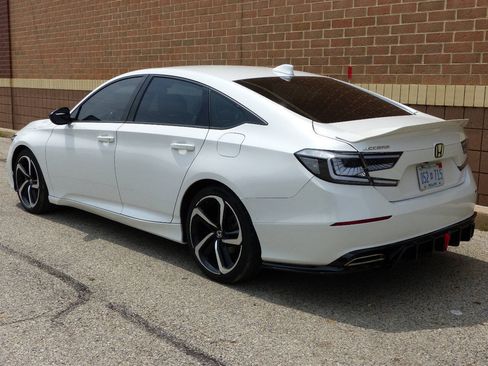 Used 2020 Honda Accord Sport image 8