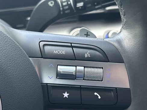Certified 2025 Hyundai Kona Limited FWD image 32