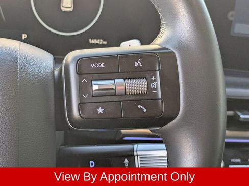 Used 2025 Hyundai Santa Fe Limited FWD image 28