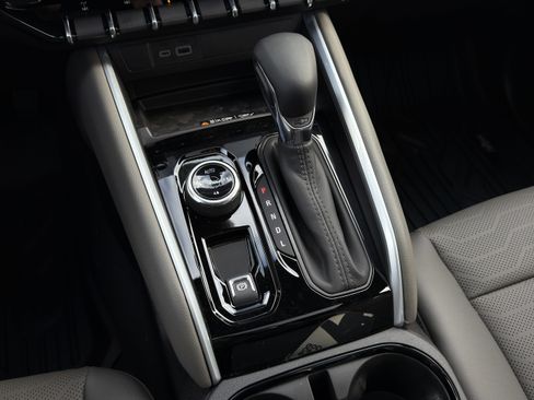 New 2026 Chevrolet Colorado ZR2 w/ ZR2 Bison Edition image 17