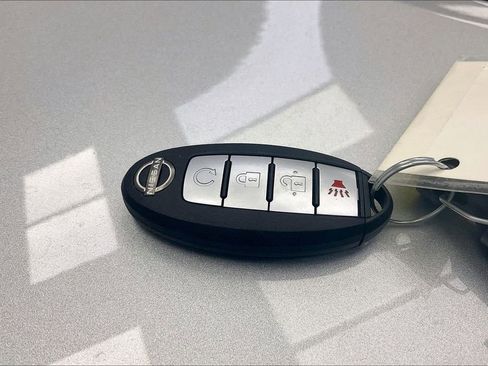 Certified 2022 Nissan Rogue SV image 10