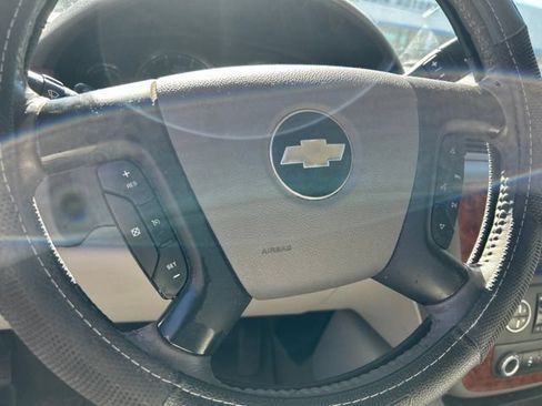 Used 2007 Chevrolet Silverado 2500 LTZ w/ Safety Package AWD/4WD image 21