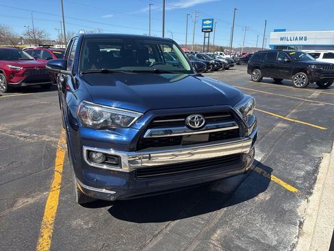 Used 2020 Toyota 4Runner Limited image 4