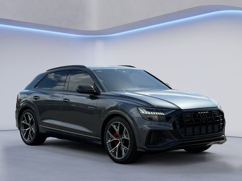 Used 2022 Audi SQ8 Prestige w/ Prestige Package AWD/4WD image 4