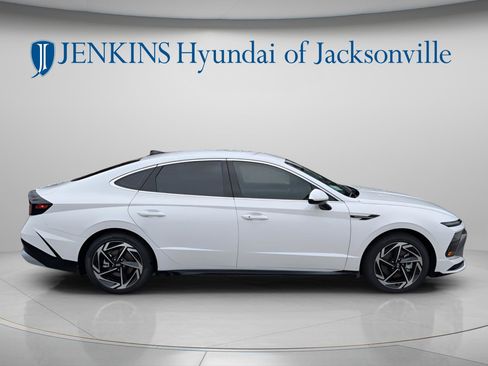 New 2026 Hyundai Sonata SEL FWD image 2
