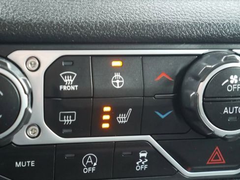Used 2024 Jeep Wrangler Unlimited Sport AWD/4WD image 3