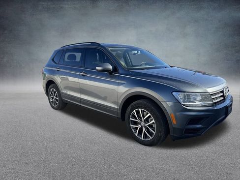 Used 2021 Volkswagen Tiguan S image 8