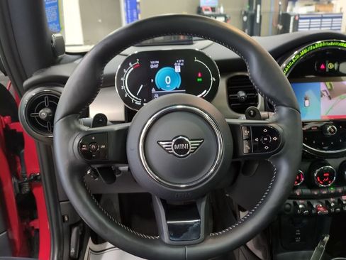 Used 2022 MINI Cooper S image 12