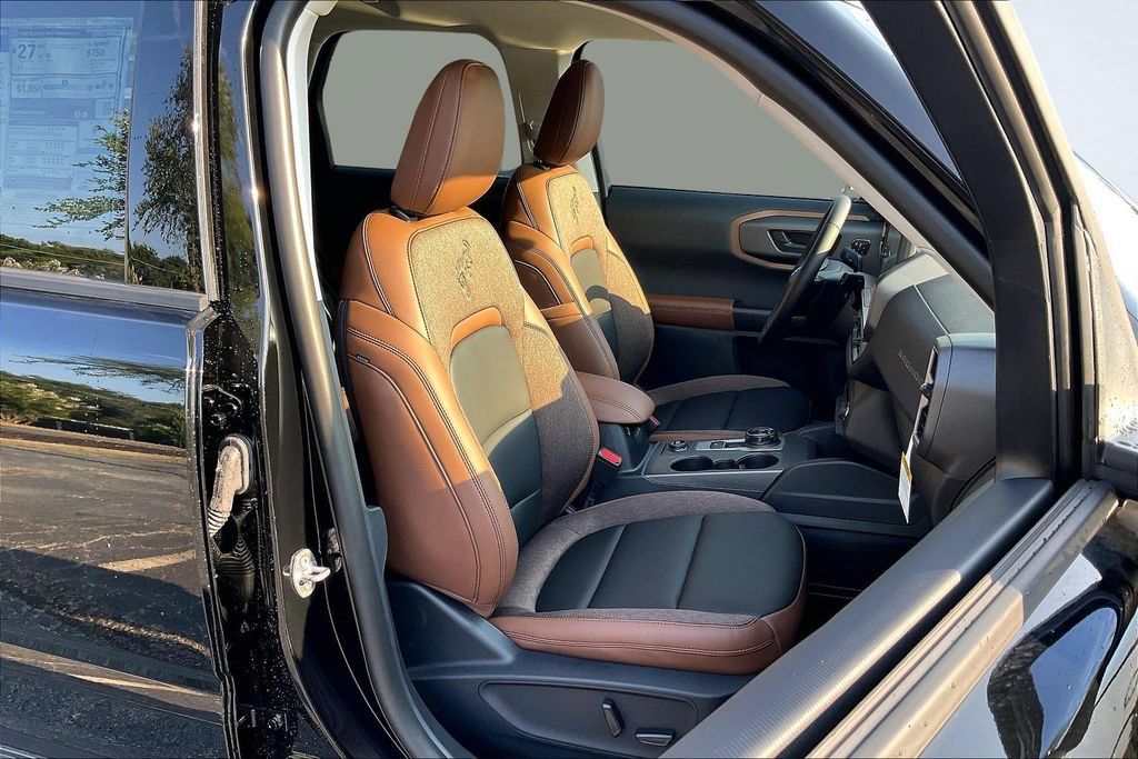 New 2026 Ford Bronco Sport Outer Banks w/ Outer Banks Tech Package+ AWD/4WD image 11