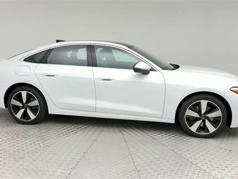 Used 2025 Audi A5 2.0T Premium w/ Convenience Package image 9