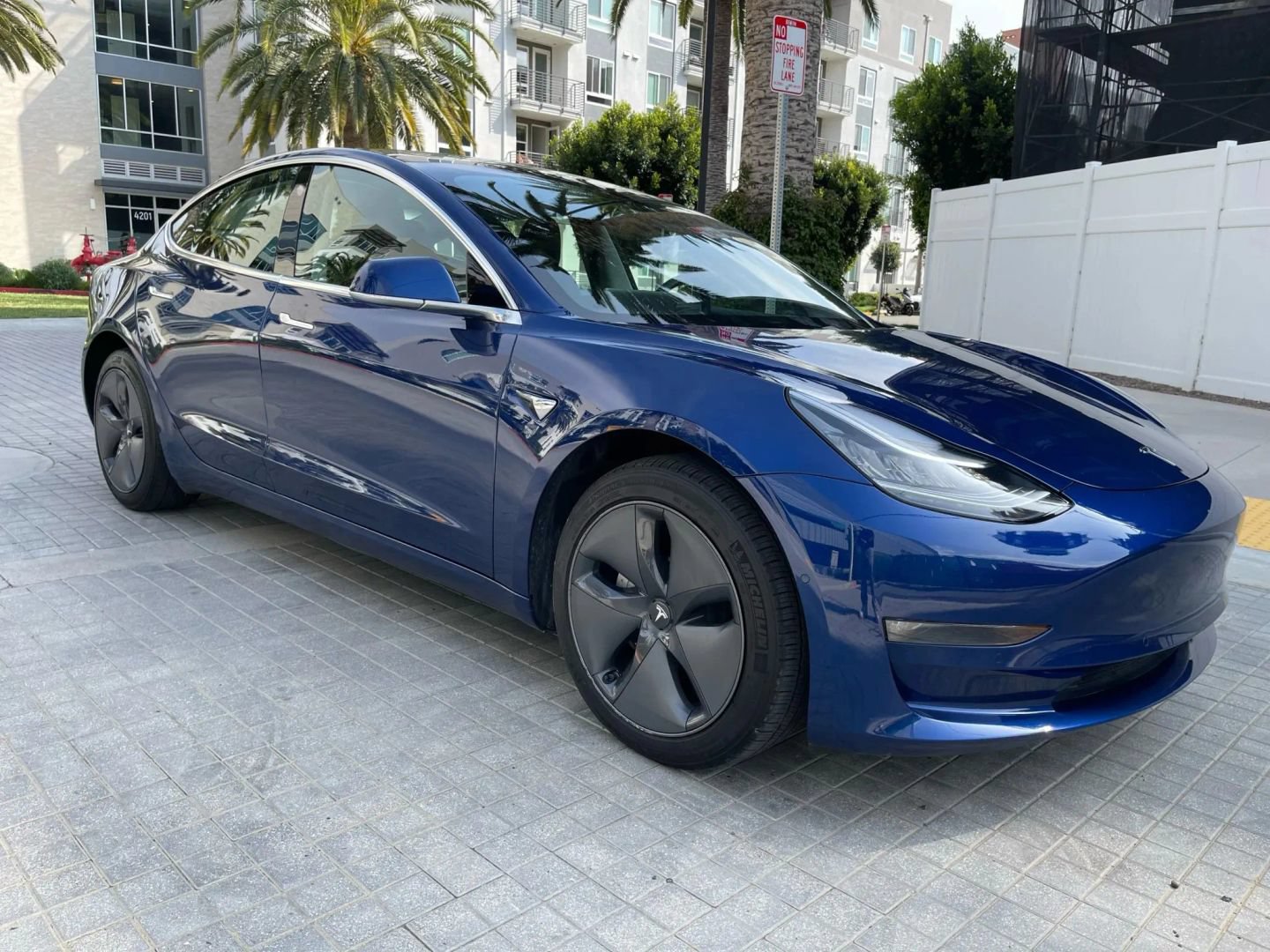 Used 2019 Tesla Model 3 Standard Range Plus RWD image 4
