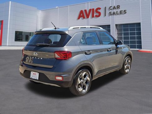 Used 2025 Hyundai Venue SEL FWD image 6