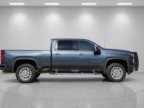 Used 2020 Chevrolet Silverado 2500 High Country AWD/4WD image 2