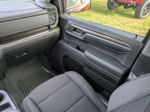 Used 2023 Chevrolet Silverado 1500 RST AWD/4WD image 18