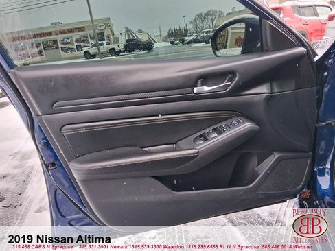 Used 2019 Nissan Altima 2.5 S FWD image 10