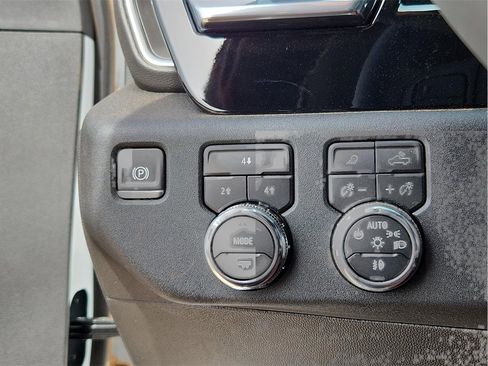 New 2025 GMC Sierra 2500 SLE image 22
