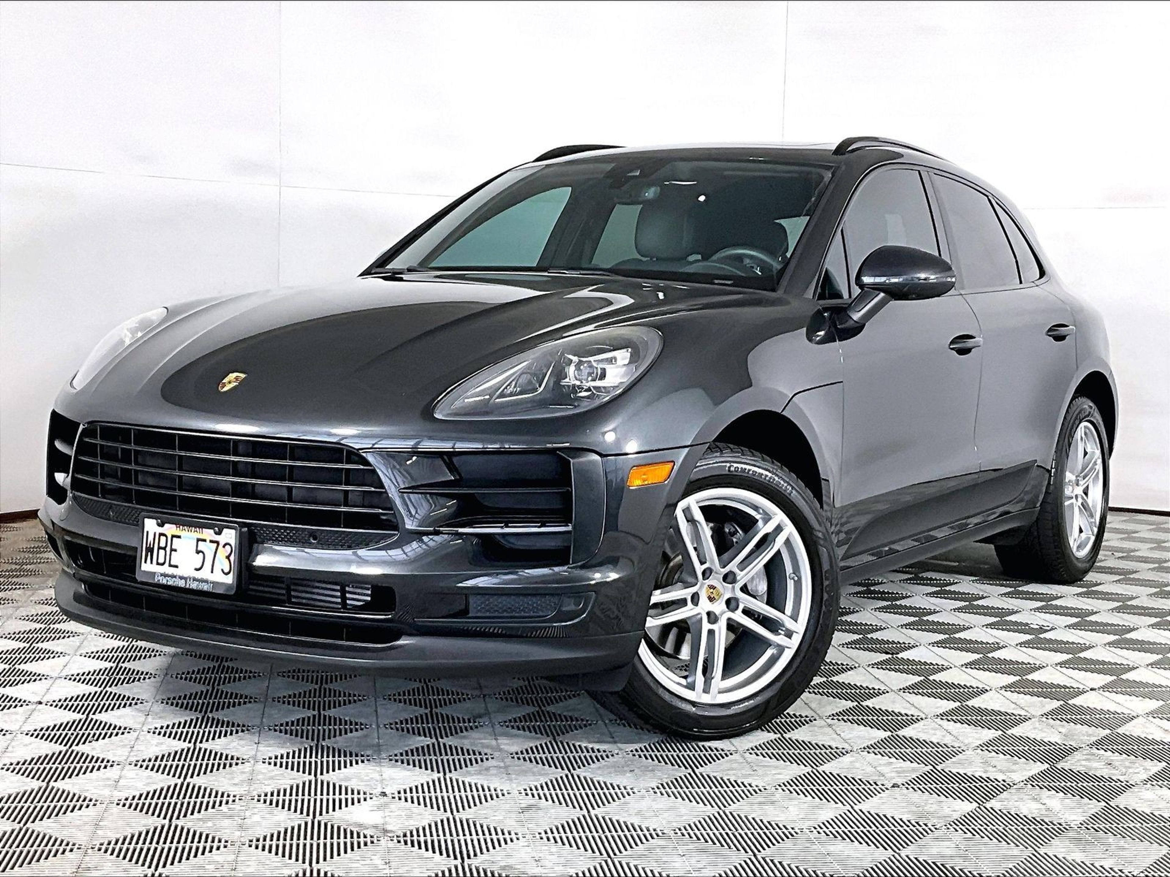 Certified 2020 Porsche Macan AWD/4WD image 1