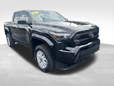 Certified 2024 Toyota Tacoma SR w/ SR Upgrade Package AWD/4WD image 7