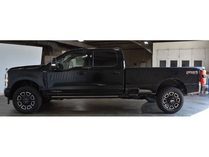 New 2025 Ford F350 Platinum w/ FX4 Off-Road Package